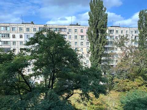 квартира за адресою Зодчих вул., 54