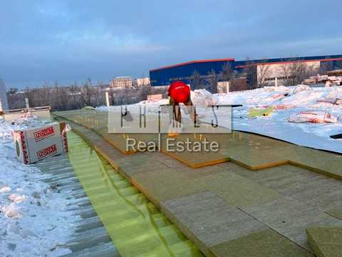 комерційна за адресою Центральна, 1