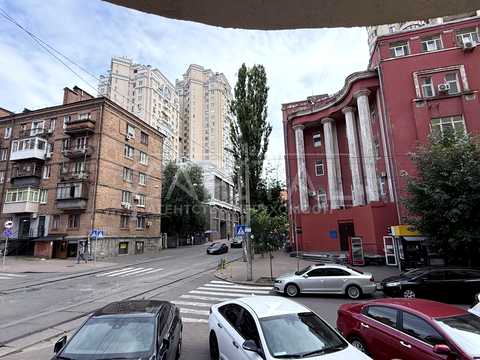 комерційна за адресою Полтавська вул., 10