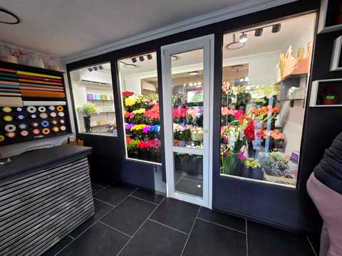 коммерческая по адресу Пражская ул., 30
