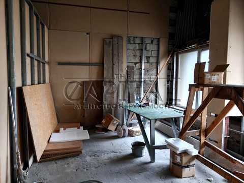 комерційна за адресою Борщагівська вул., 154а