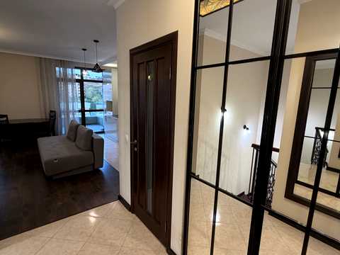 квартира за адресою Університетська вул., 25