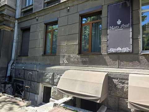 комерційна за адресою Шовковична вул., 10