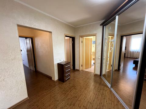 квартира за адресою Анни Ахматової вул., 24