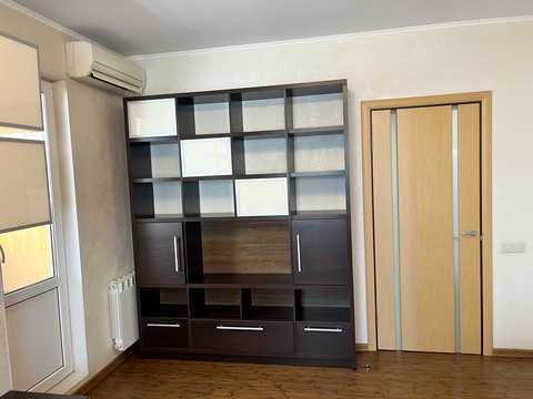 квартира за адресою Анни Ахматової вул., 24