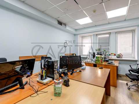 комерційна за адресою Юрія Іллєнка вул. (Мельникова), 83