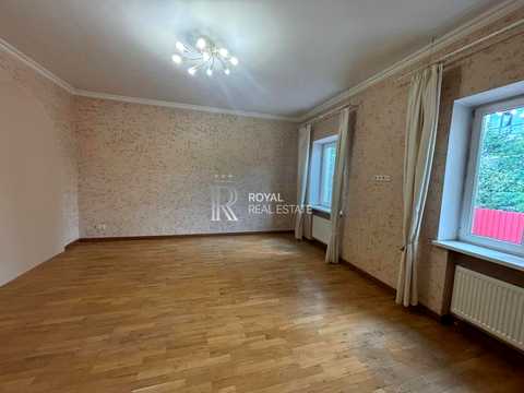 будинок за адресою Монтажників вул.