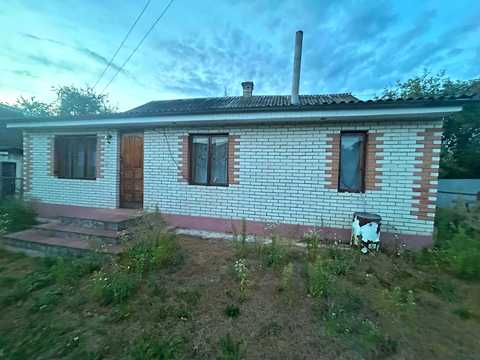 дом по адресу с. Круки, Круки, 1