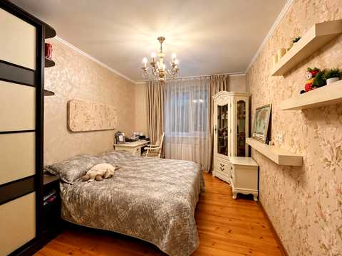 квартира за адресою Хотинська вул., 12