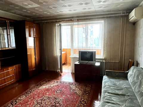 квартира за адресою Романа Шухевича просп. (Генерала Ватутіна), 22