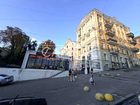 коммерческая по адресу Лютеранская ул., 7/10