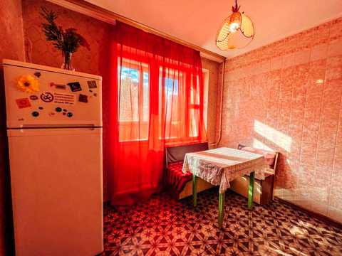 квартира за адресою Пантелеймона Куліша вул. (Челябінська), 19