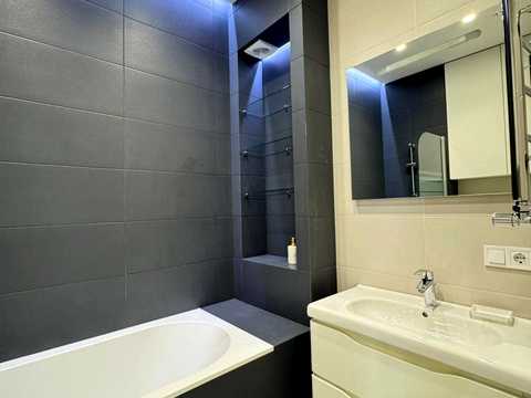 квартира за адресою Добровольців вул. (Маршала Говорова), 8