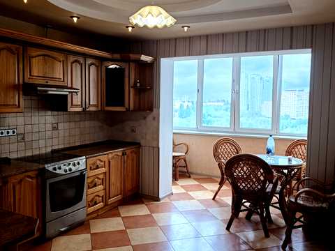 квартира за адресою Федора Ернста вул., 12
