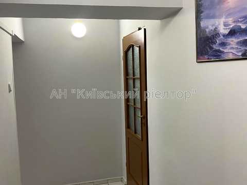 коммерческая по адресу Оболонская ул., 47