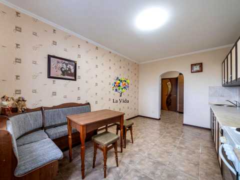 квартира за адресою Милославська вул., 12