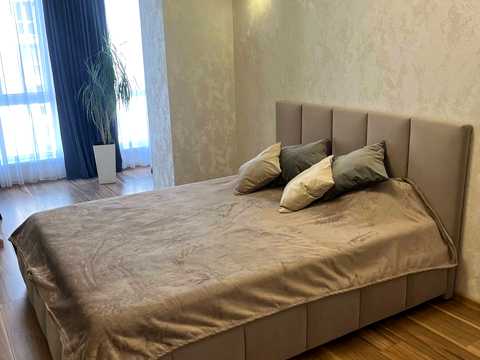квартира за адресою Співдружності вул., 1