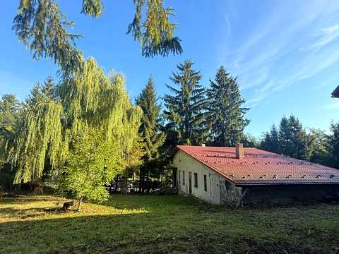 комерційна за адресою с. Красів, Шкільна вул., 1
