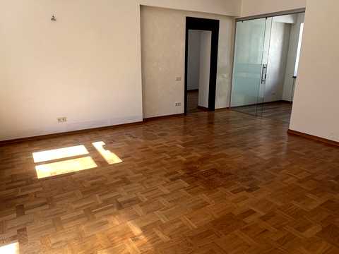 комерційна за адресою Михайлівська вул., 6-А