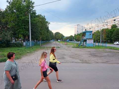 комерційна за адресою Соборності України вул. (Дружби Народів), 238д
