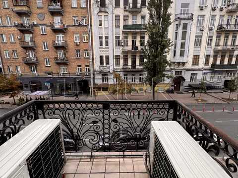коммерческая по адресу Шота Руставели ул., 22-А