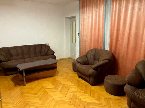 квартира за адресою Оболонська вул., 12