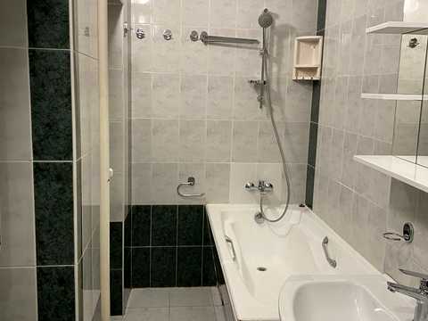 квартира за адресою Оболонська вул., 12