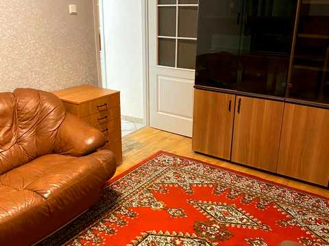 квартира за адресою Оболонська вул., 12