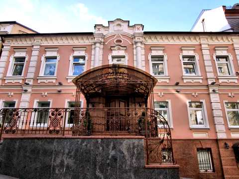комерційна за адресою Ігорівська вул., 1/8