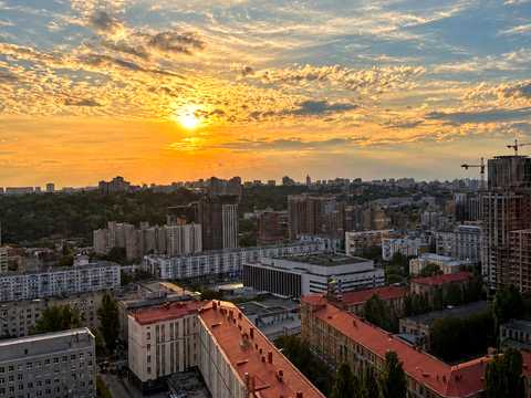 квартира за адресою Василя Тютюнника вул. (Анрі Барбюса), 37/1