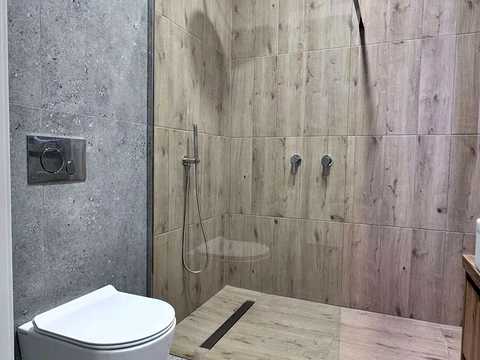 будинок за адресою с. Крихівці, Місячна вул.
