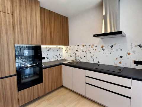 квартира за адресою Салютна вул., 2к25