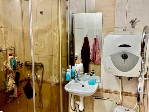 квартира за адресою Салютна вул., 9
