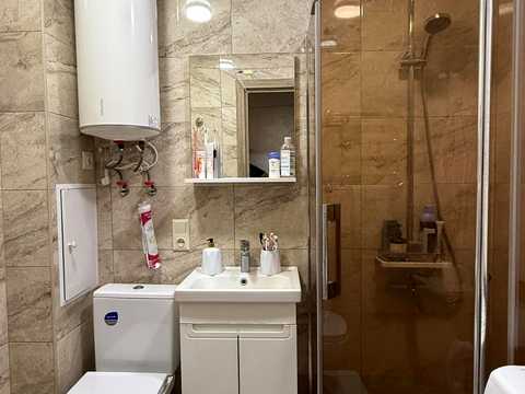 квартира за адресою Наукова вул., 24