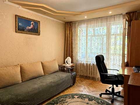 квартира за адресою Наукова вул., 24