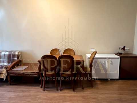 квартира за адресою Малопідвальна вул., 21