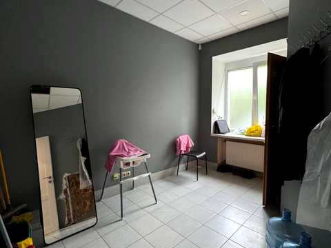 коммерческая по адресу Оболонская ул., 35