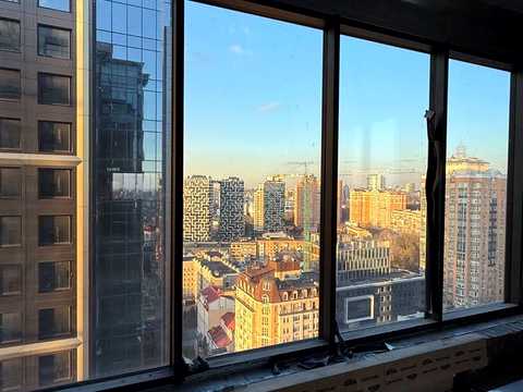 комерційна за адресою Предславинська вул., 16-22