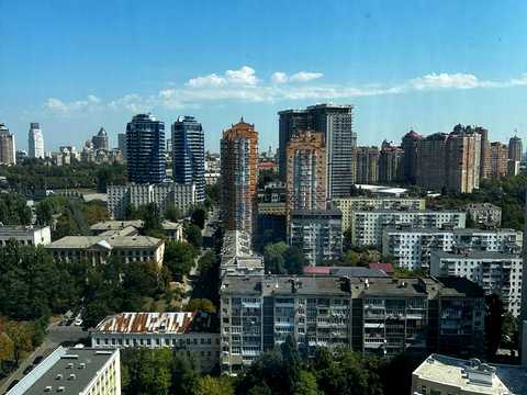 комерційна за адресою Предславинська вул., 16-22
