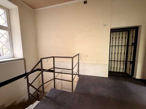 коммерческая по адресу Грушевского ул., 5