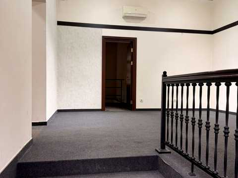 коммерческая по адресу Грушевского ул., 5