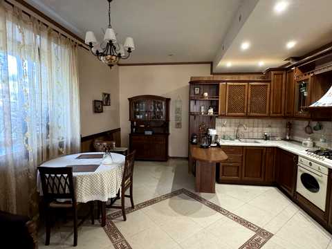 будинок за адресою Одеса, Купріна вул., 20