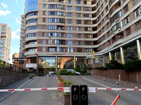 коммерческая по адресу Жилянская ул., 59
