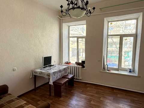 квартира за адресою Богдана Хмельницького вул., 18
