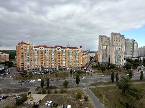 квартира за адресою Приозерна вул., 2-Б
