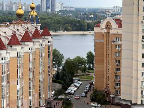 квартира за адресою Приозерна вул., 2-Б