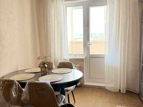 квартира за адресою Милославська вул., 8