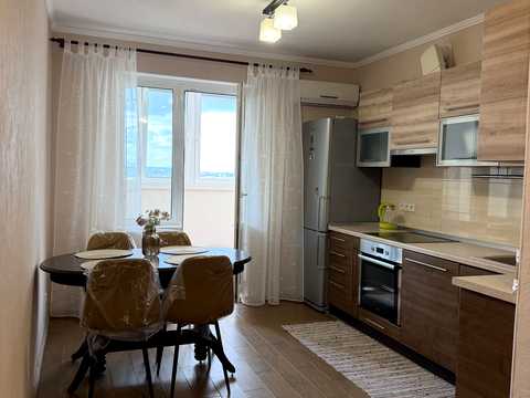 квартира за адресою Милославська вул., 8