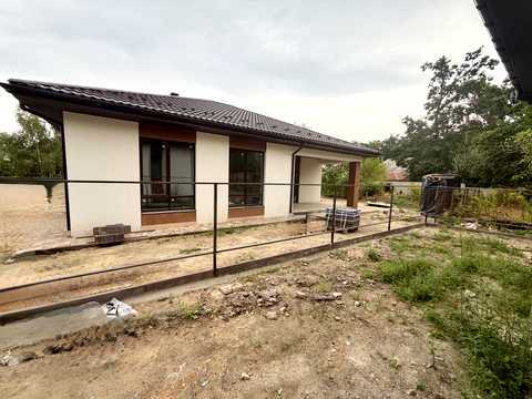 дом по адресу Варшавська ул. (Ватутіна)