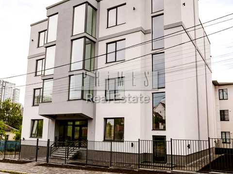коммерческая по адресу Яготинская ул., 4